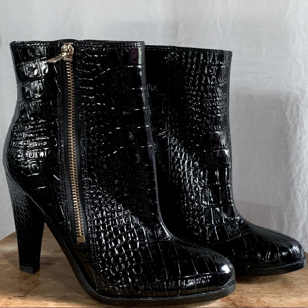 Colin Stuart Crocodile 🐊 embossed patent Leather ankle boots